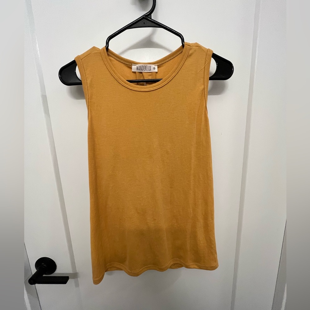 WanderLux Open Cross-Back Ribbed Tank - Picture 2 of 4